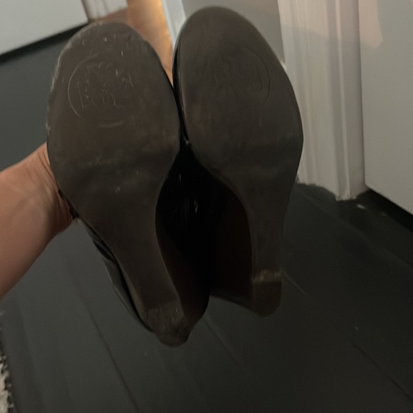 Tory Burch Caroline wedge 7.5 - Picture 2 of 3